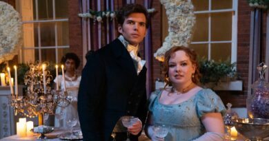 Bridgerton Season 3: Part 1 Review – Penelope & Colin Get Awkward & Steamy In Sweet, Layered Story