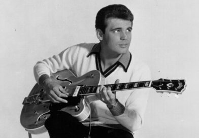 Tributes paid to rock’n’roll legend and “king of twang” Duane Eddy, who has died age 86
